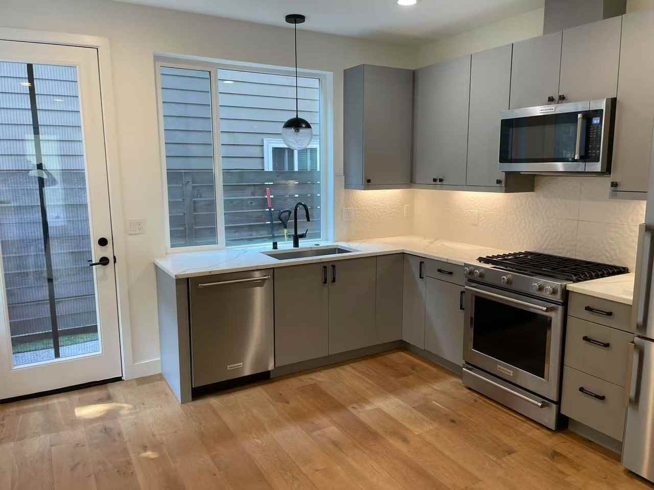 8553 Interlake Ave N #C - Photo 6 of 15