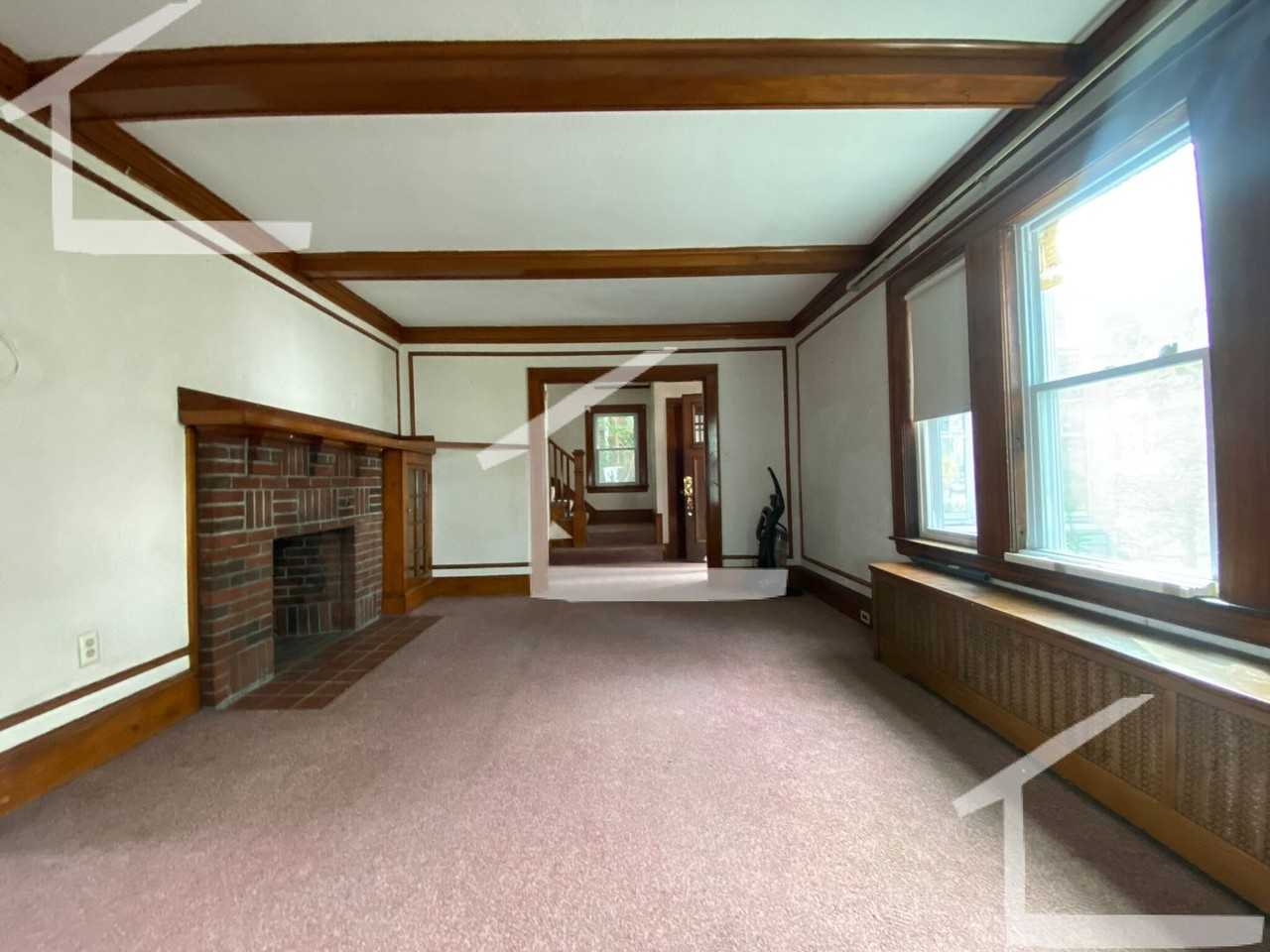 27 Embassy Rd - Photo 2 of 12