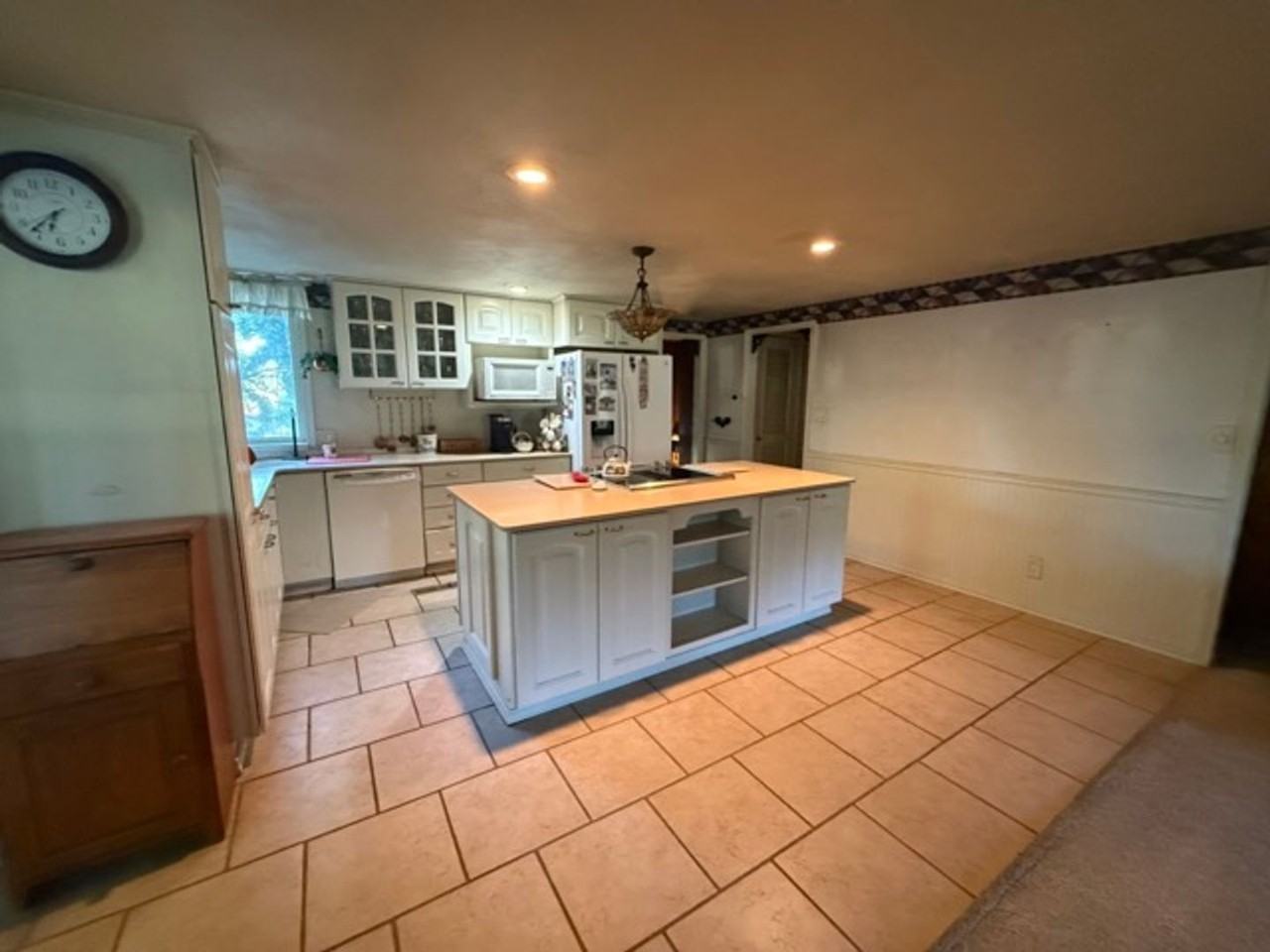 20211 W Pine Spring Rd - Photo 2 of 19