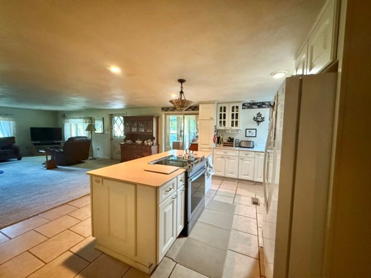 20211 W Pine Spring Rd - Photo 3 of 19