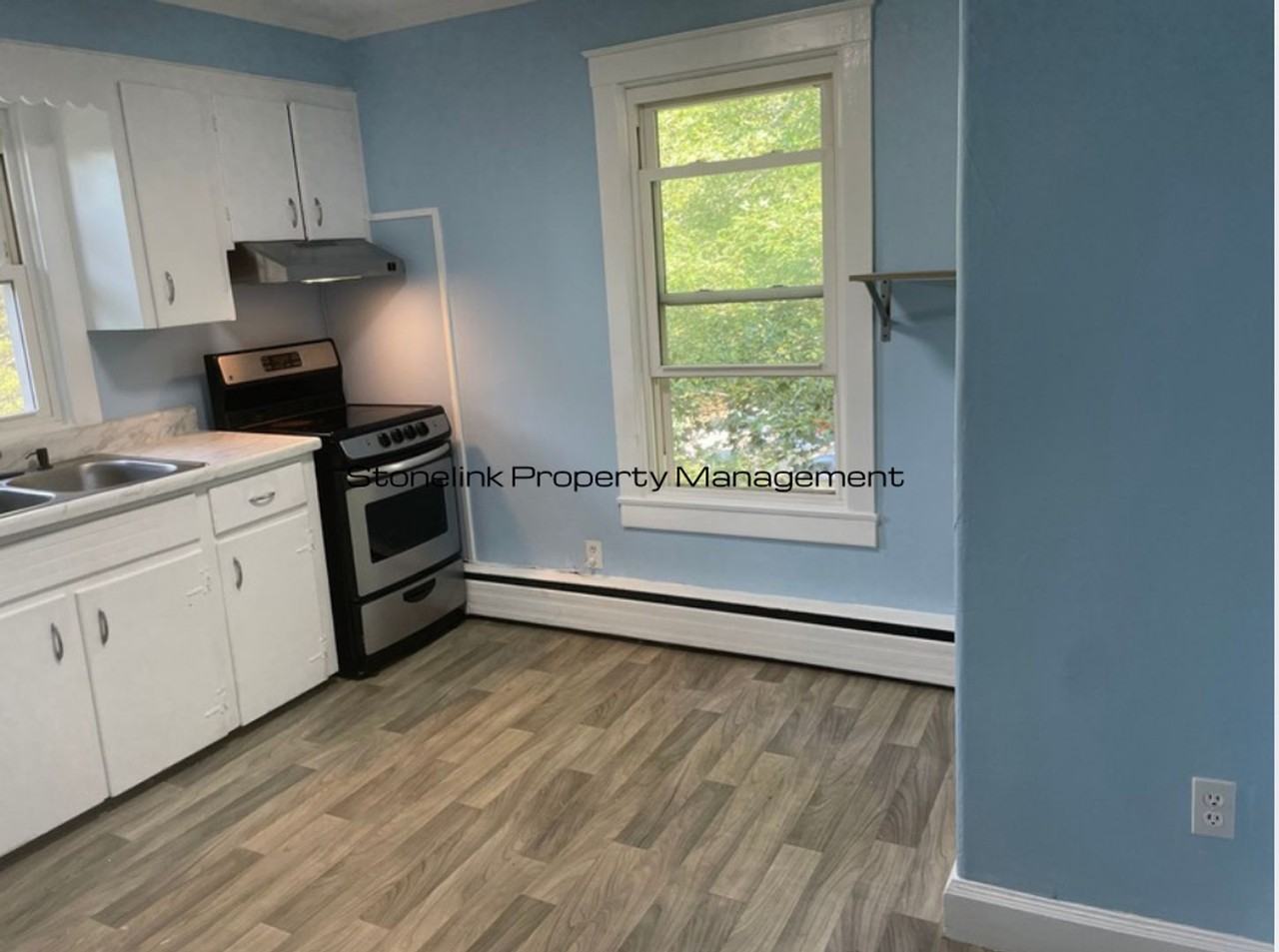 80 Wood St - Photo 3 of 16