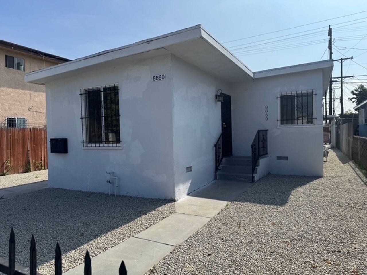 8860-8862 S Central - Photo 2 of 25