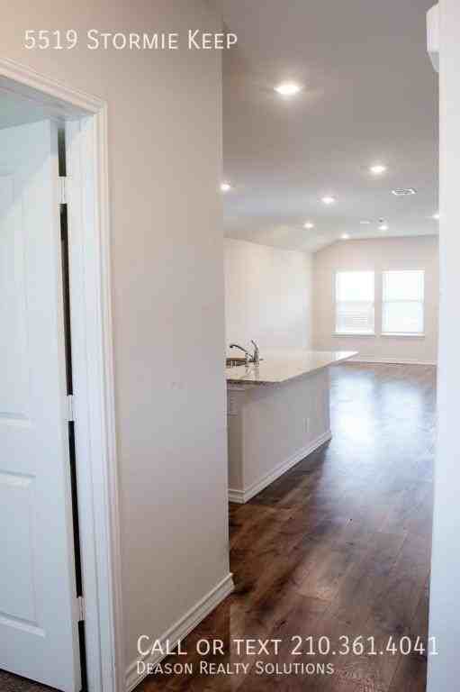 5519 Stormie Keep - Photo 7 of 45