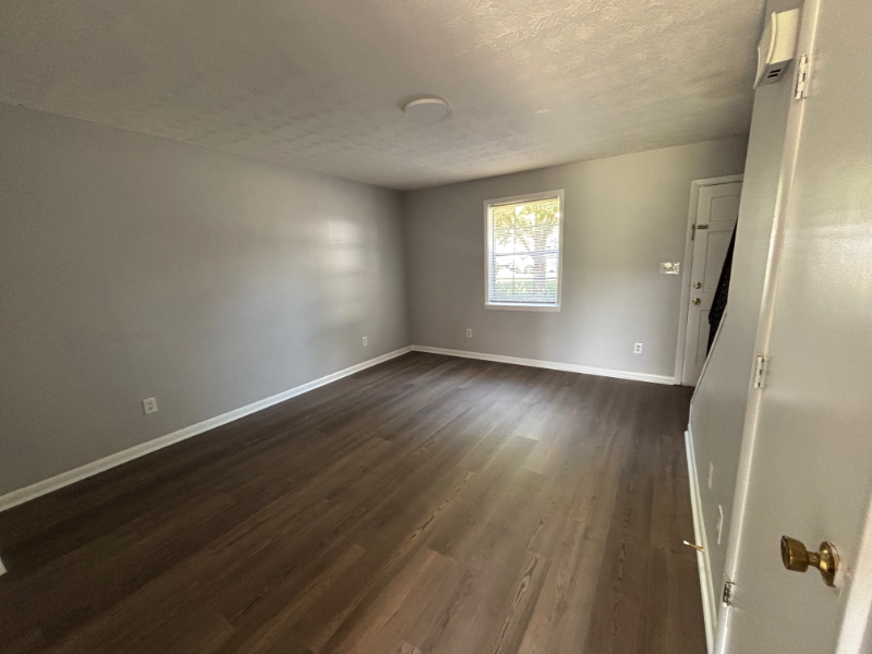 110 Townhouse Dr #B - Photo 2 of 15