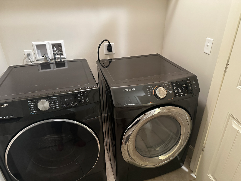 9419 N Robinhood Ave - Photo 2 of 10