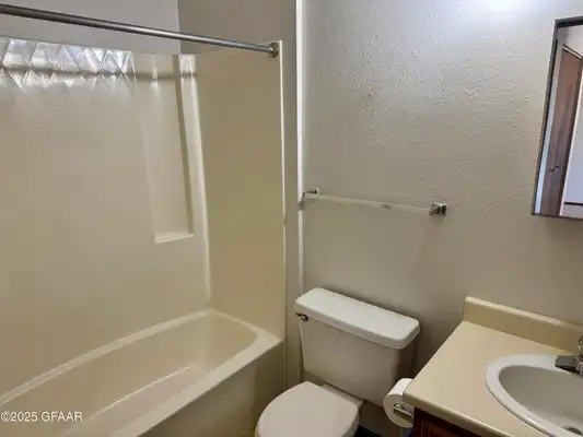 436 4th Ave #104 - Photo 5 of 9