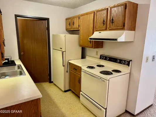 436 4th Ave #104 - Photo 6 of 9