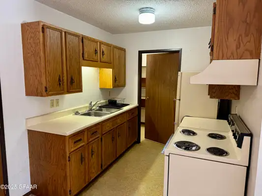 436 4th Ave #104 - Photo 7 of 9