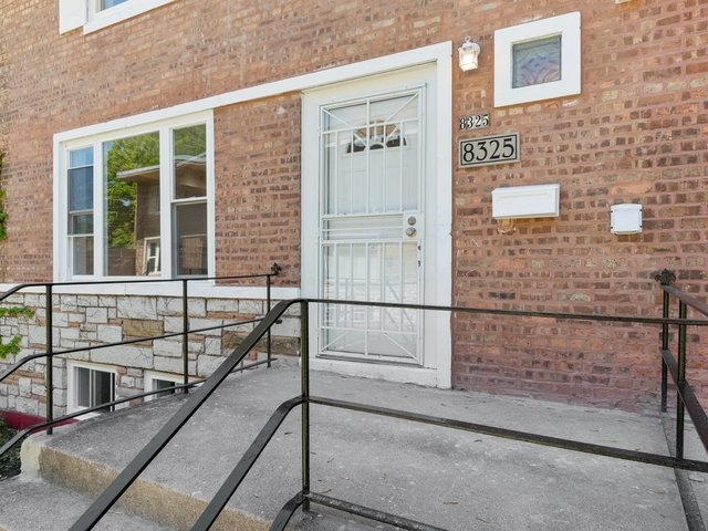 8325 S Ingleside Ave - Photo 2 of 11