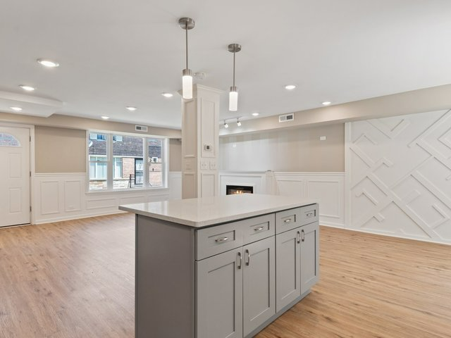 8325 S Ingleside Ave - Photo 6 of 11