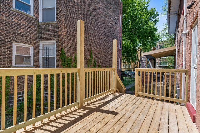 8325 S Ingleside Ave - Photo 7 of 11