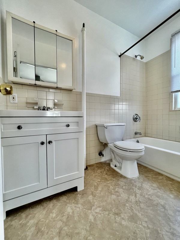 25 Palmer Ave - Photo 3 of 6