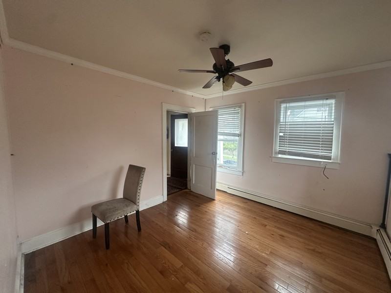 139 Terrace Ave - Photo 2 of 6