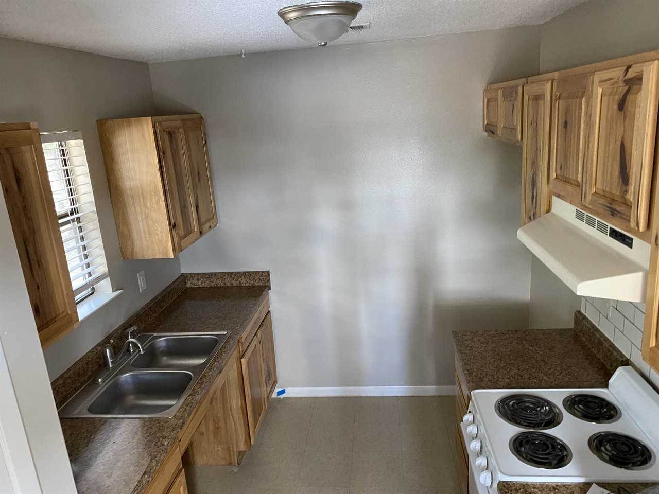 401 Lange Road - Photo 5 of 39