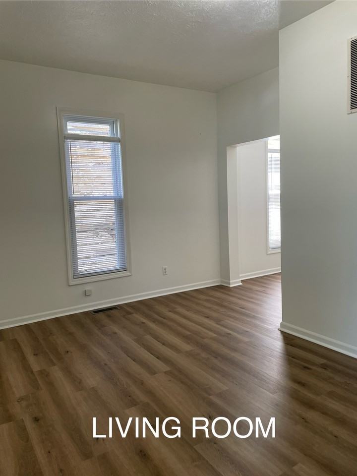 AND: 13th: 219: Duplex - Photo 4 of 38