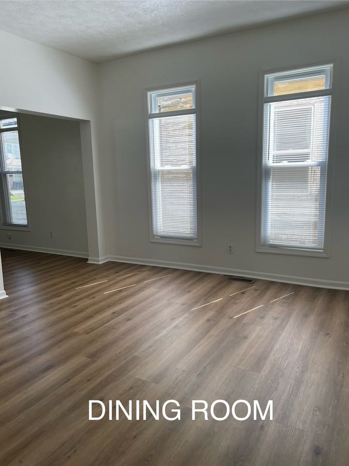 AND: 13th: 219: Duplex - Photo 5 of 38