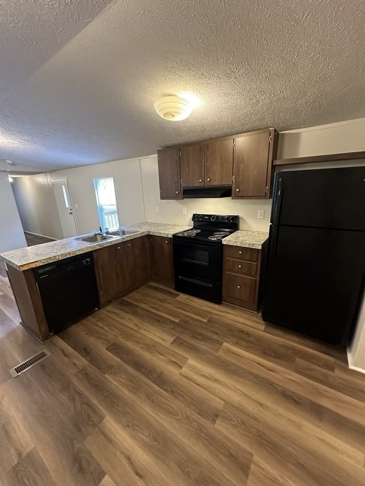 Foothills Community - Photo 2 of 9