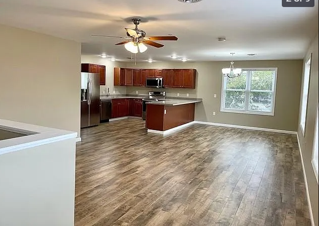 1601 N Mulberry St - Photo 2 of 8