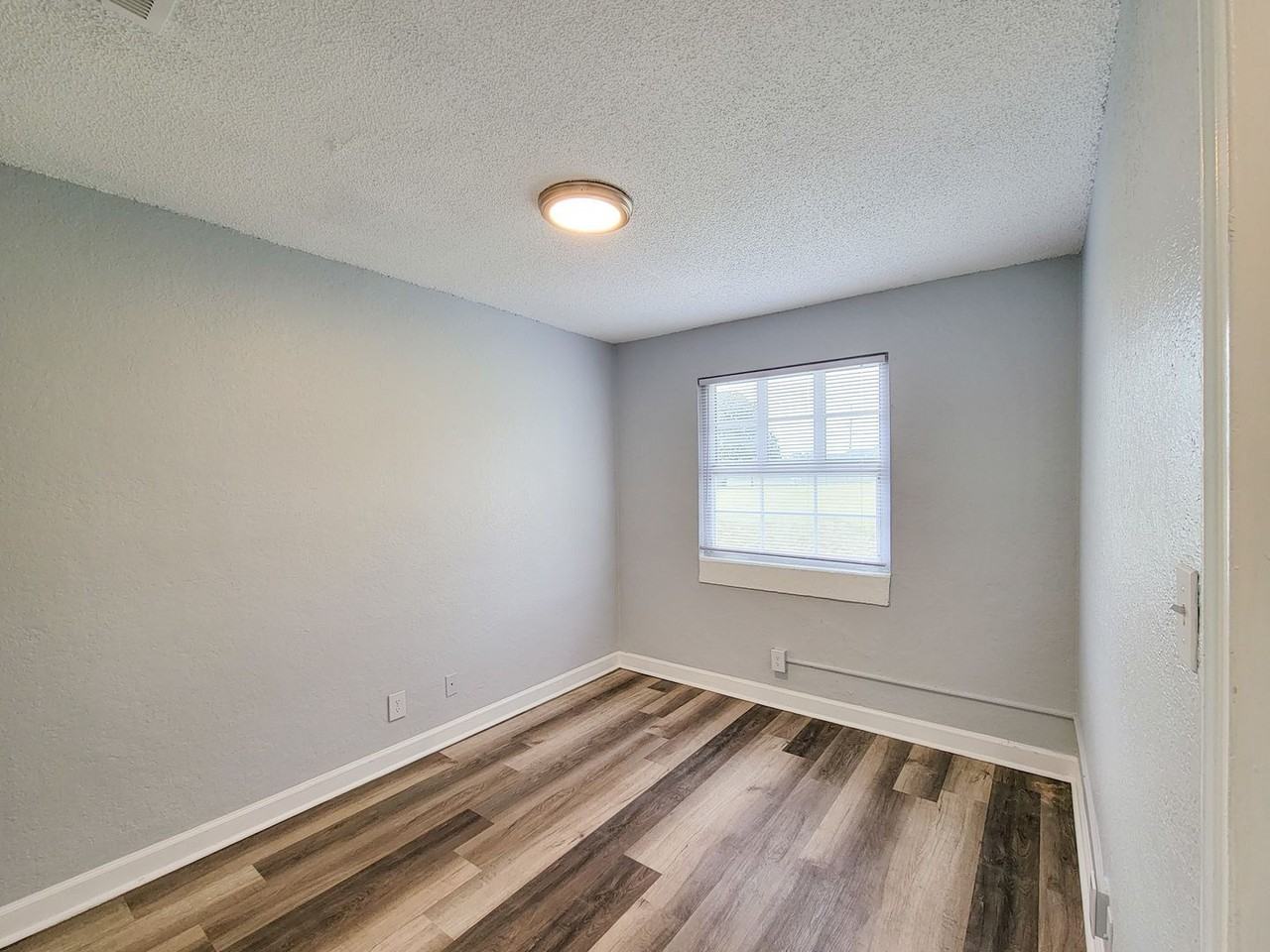 Spring Landing - Photo 6 of 28