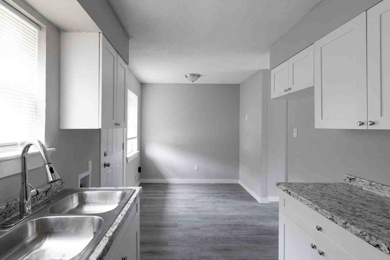 Camelot - Photo 3 of 12