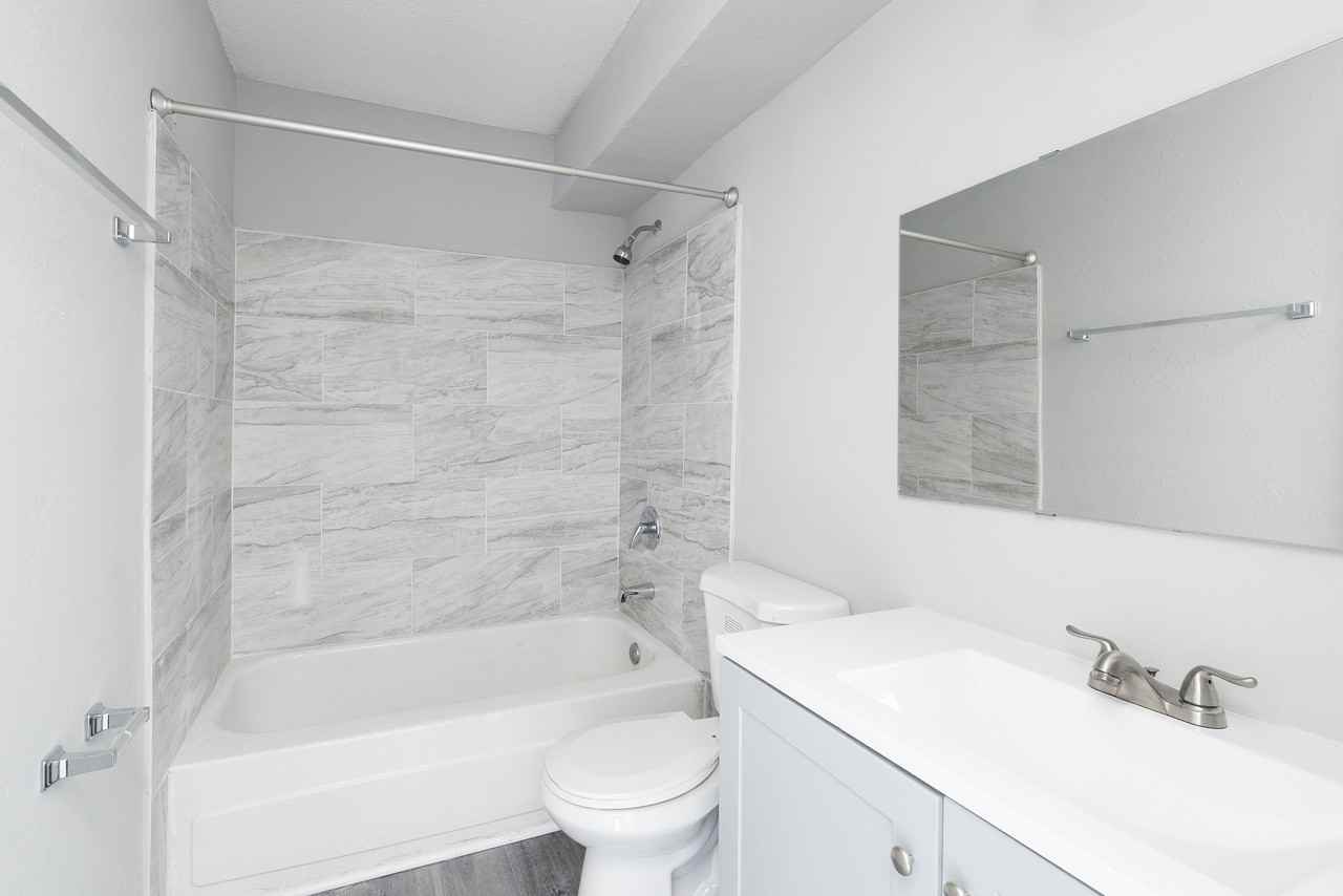 Camelot - Photo 7 of 12