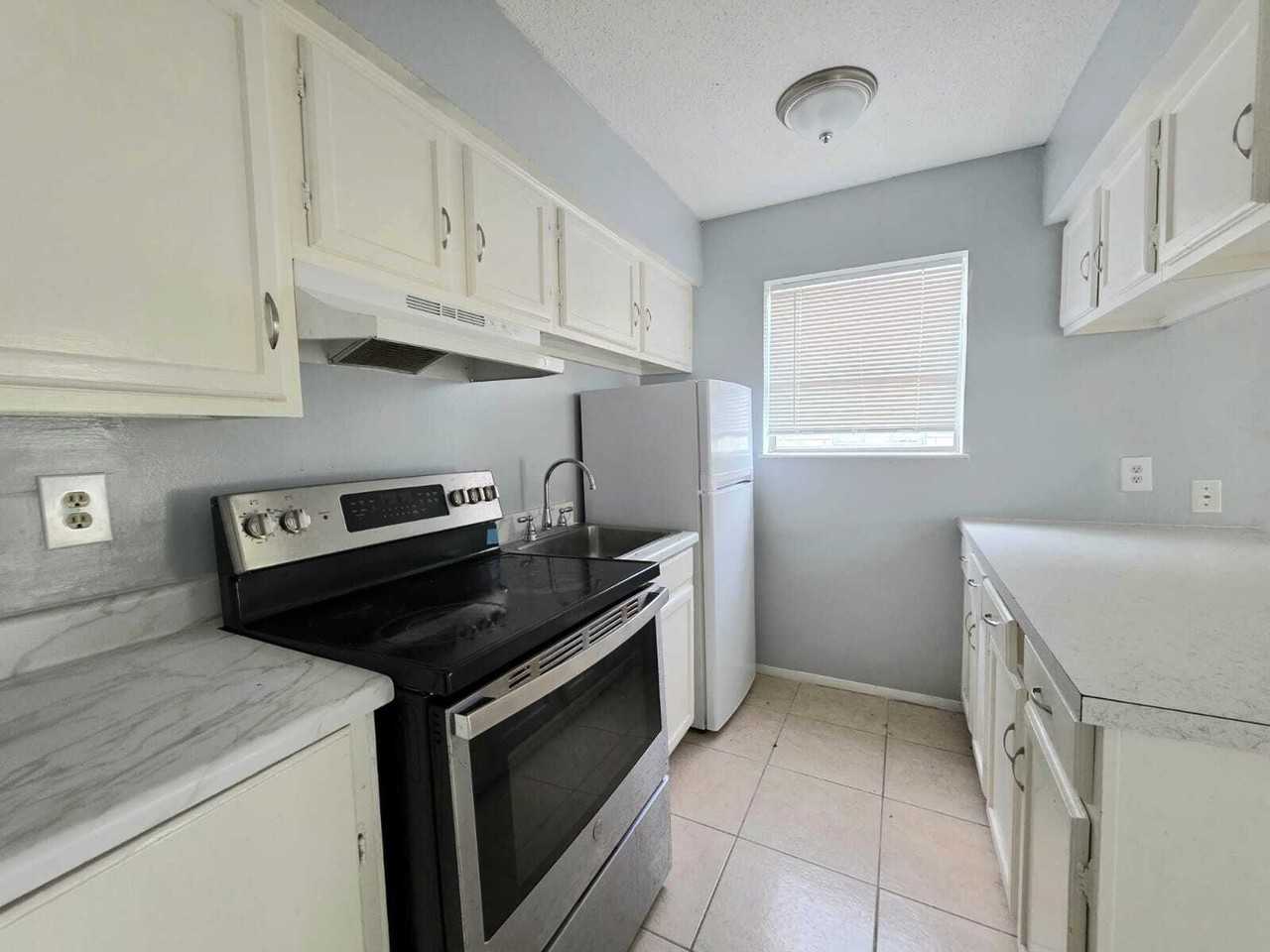 6300 North 11th Street - Photo 2 of 50