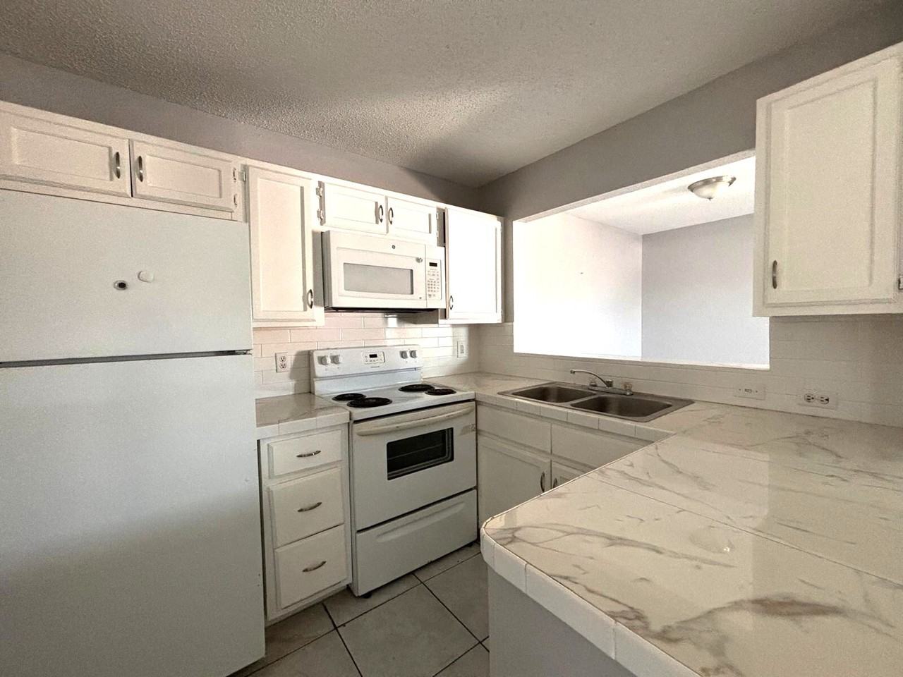 6220 North 11th Street - Photo 3 of 17