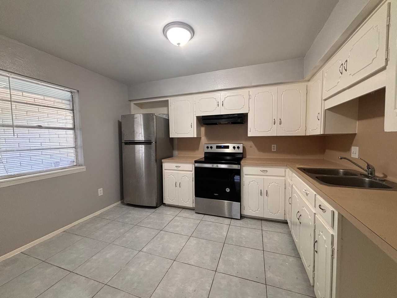 6220 North 11th Street - Photo 5 of 11