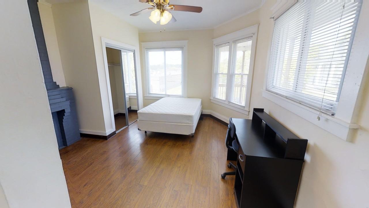 1420 E Genesee - Photo 7 of 13