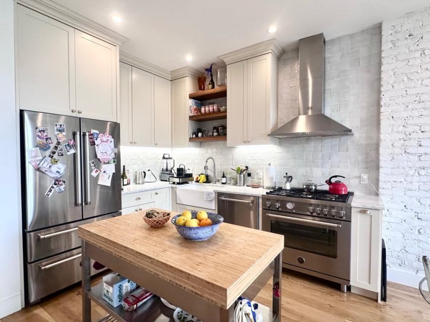 42 Devoe Street - Photo 2 of 8