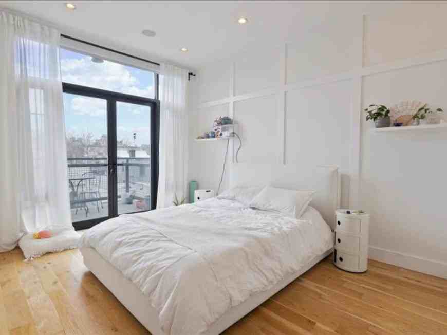 42 Devoe Street - Photo 5 of 8