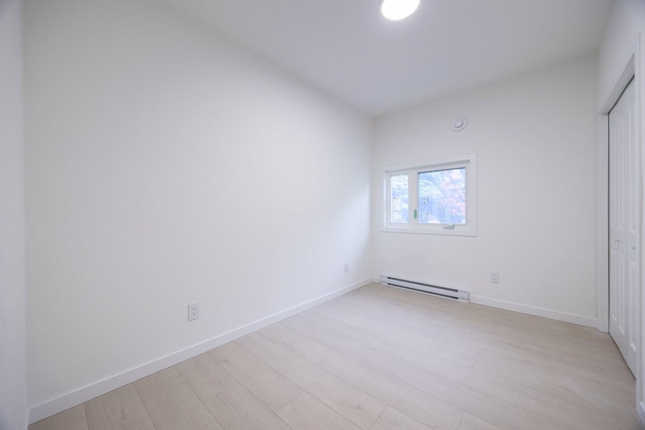 12106 Dunbar St - Photo 4 of 11