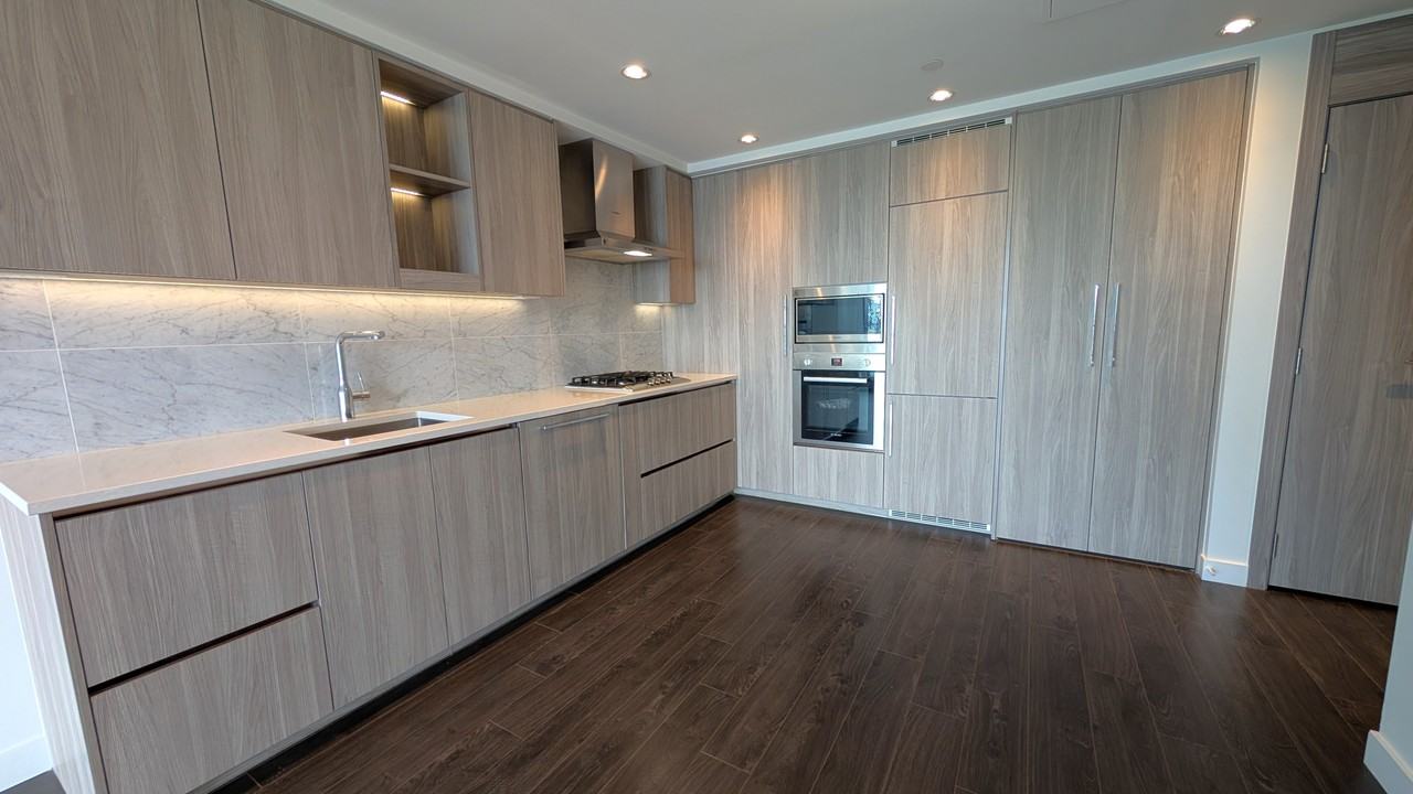 4720 Lougheed Highway