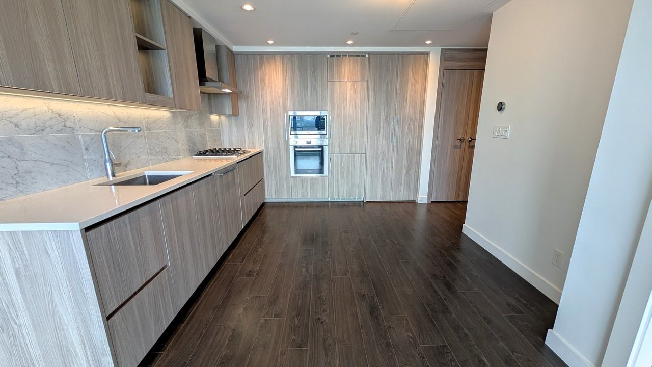 4720 Lougheed Highway - Photo 3