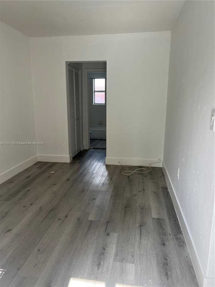 3669 Thomas Ave #9 - Photo 4 of 8