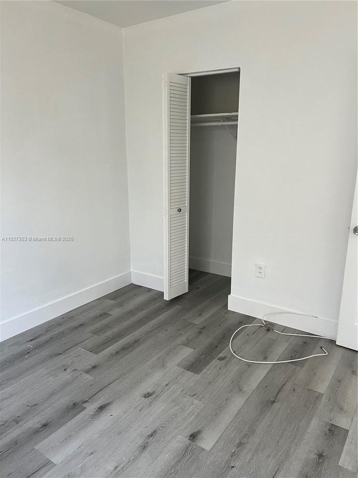 3669 Thomas Ave #9 - Photo 5 of 8