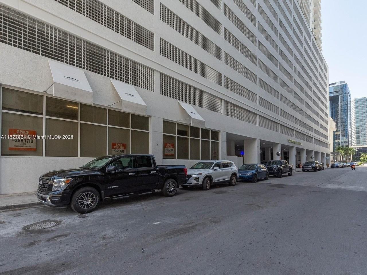 1200 Brickell Bay Dr #3210 - Photo 4 of 29