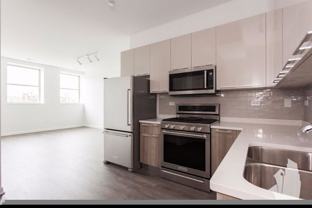 932 W Dakin St #205 - Photo 1 of 1