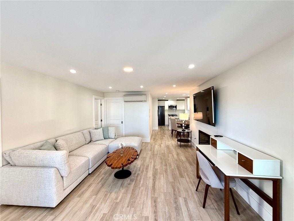 827 Cliff Dr - Photo 5 of 25