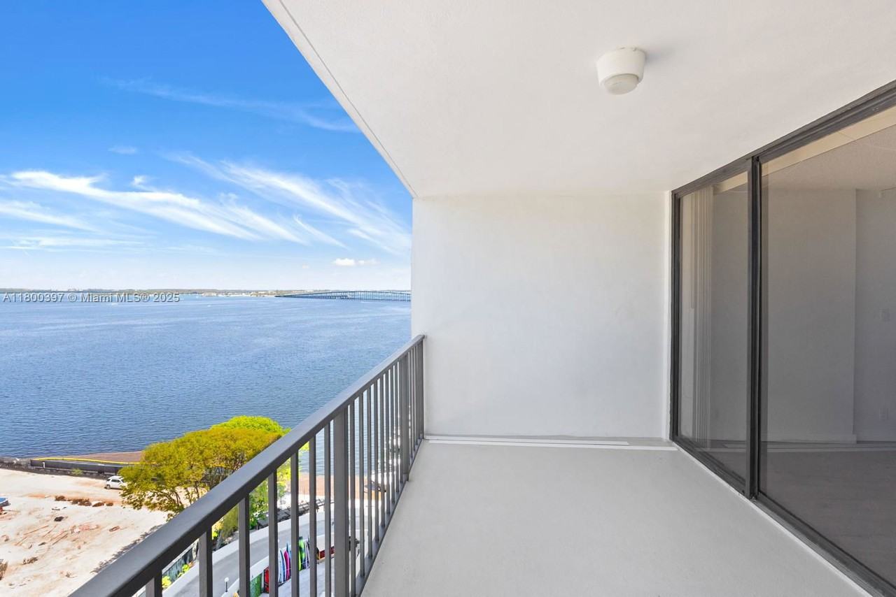 1865 Brickell Ave - Photo 2 of 8