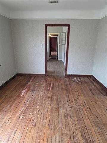 2520 Leonidas St - Photo 3 of 8