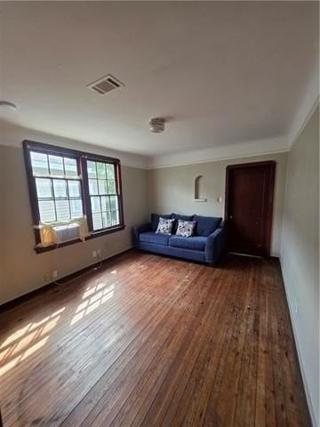 2520 Leonidas St - Photo 7 of 8