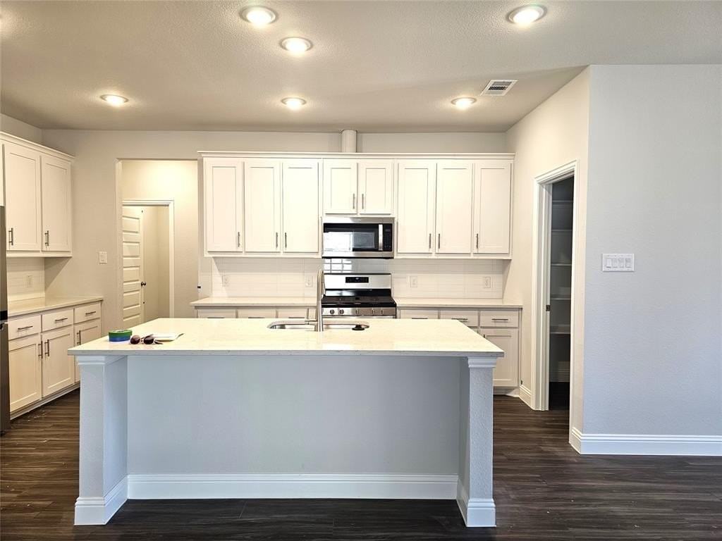 721 Fossil Grove Dr - Photo 3 of 12