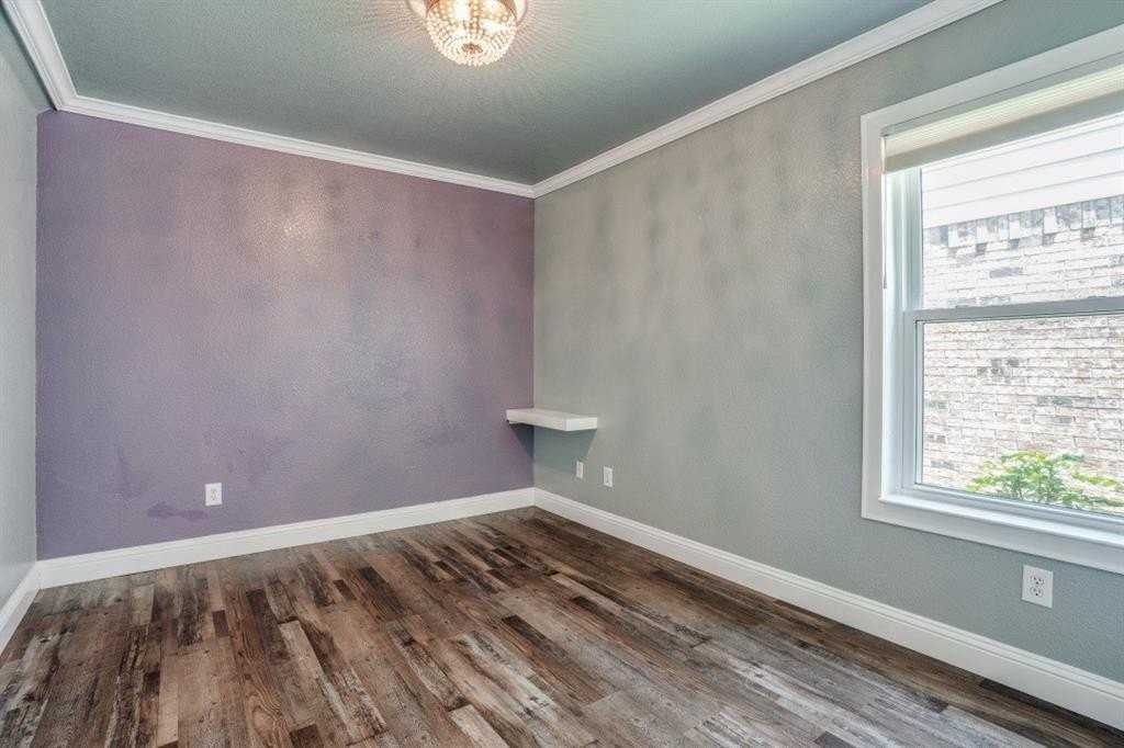 1609 Broadmoor Dr - Photo 6 of 12