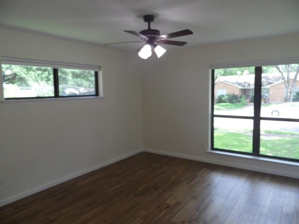 7035 Kingsbury Dr - Photo 7 of 12