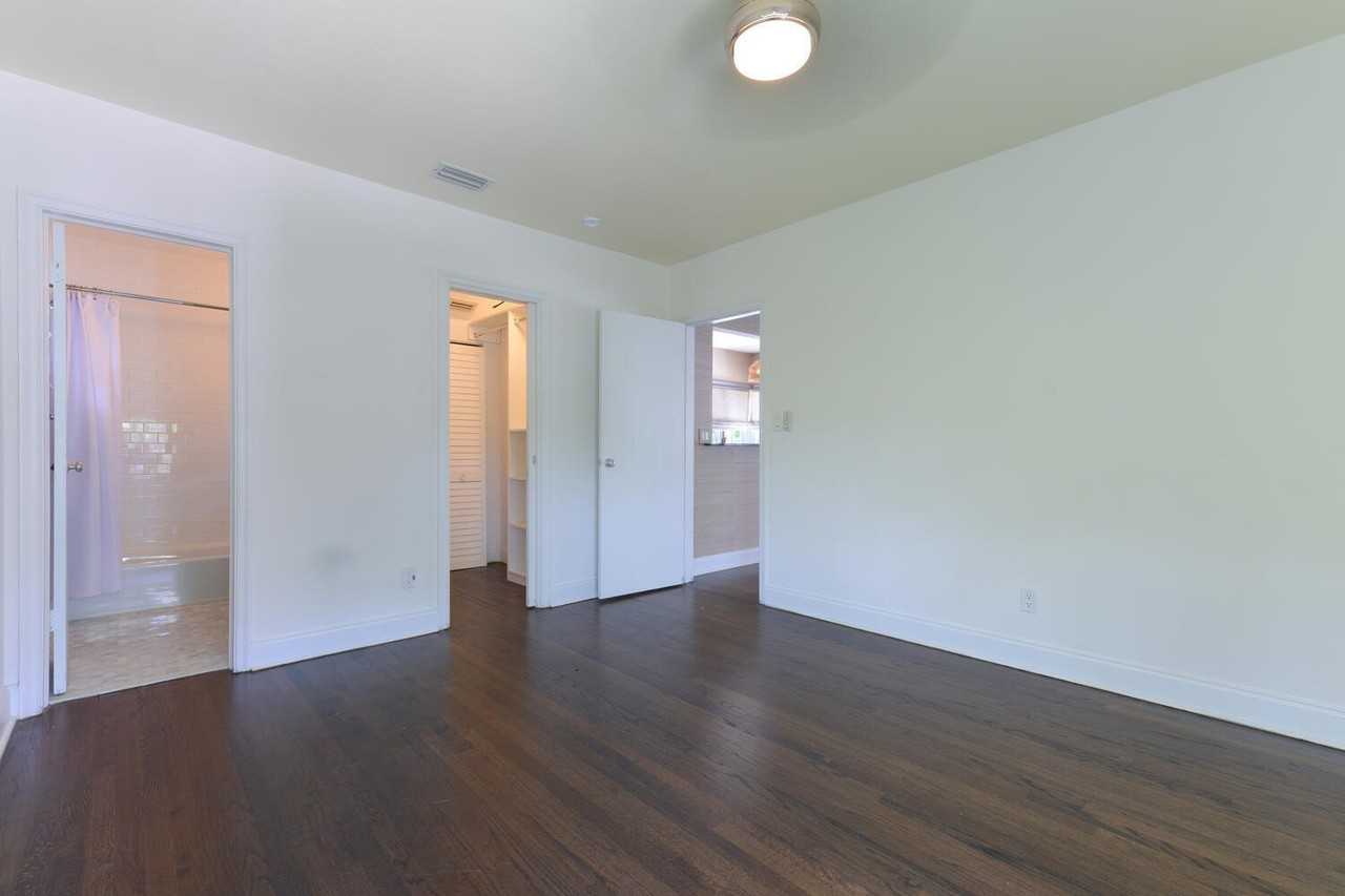 123 N Palmway - Photo 5 of 14