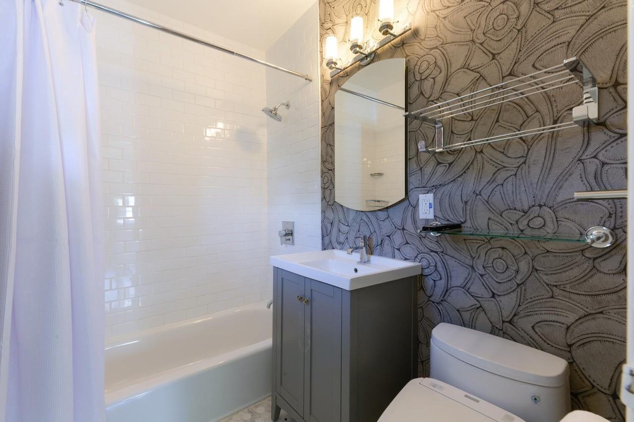 123 N Palmway - Photo 6 of 14