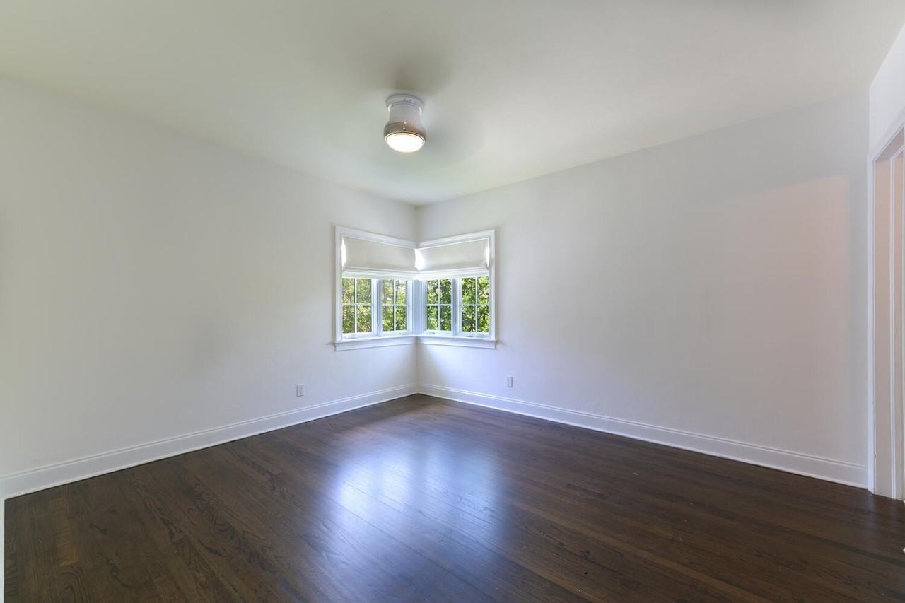 123 N Palmway - Photo 7 of 14