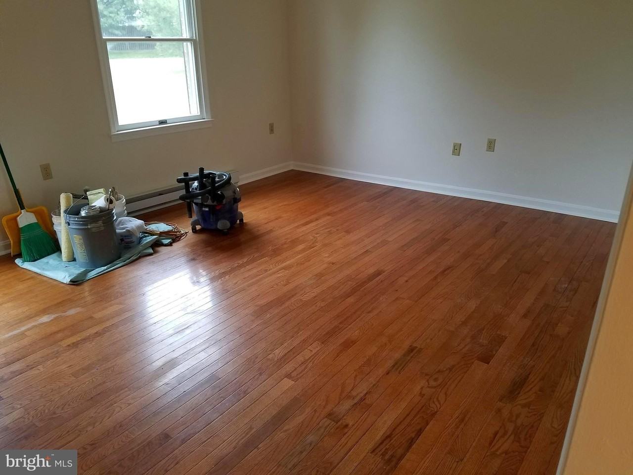 200 Hackberry Dr - Photo 3 of 7