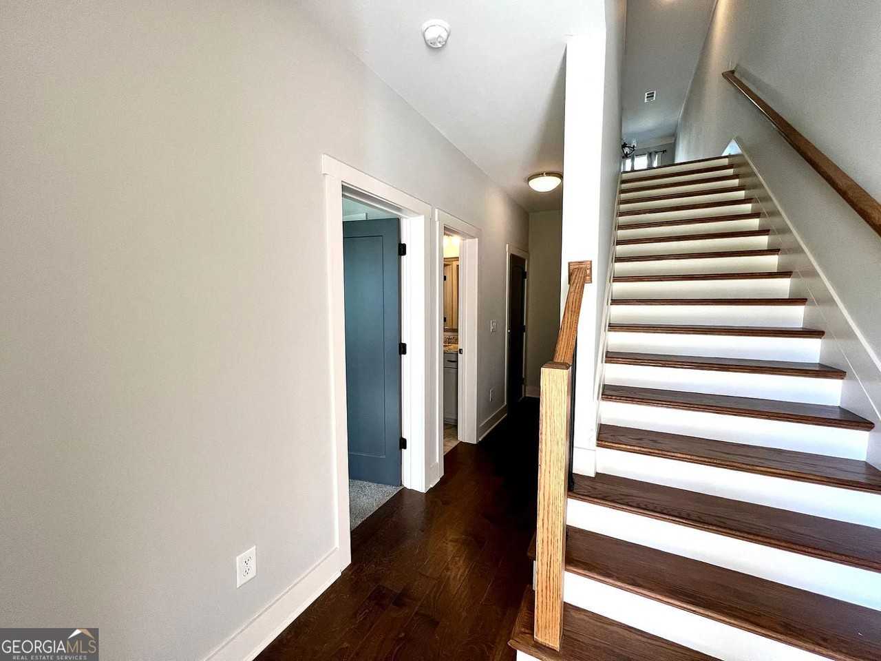 3177 Kincaid Dr - Photo 4 of 13